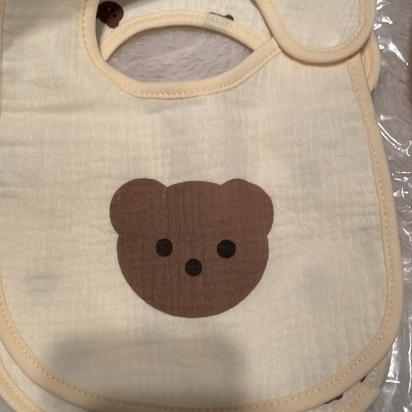 Set of 8 NIB baby bibs - Picture 3 of 12